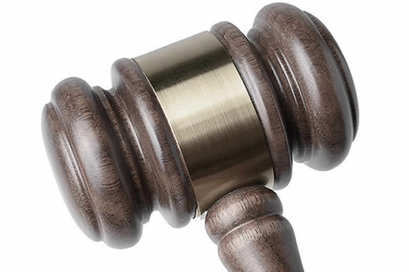 当时证券市场存在千股跌停等整体异常波动，是否属于虚假陈述中可以抗辩的系统性风险？